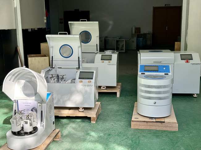 發(fā)往土耳其、加拿大行星式球磨機(jī)、全方位行星式球磨機(jī)