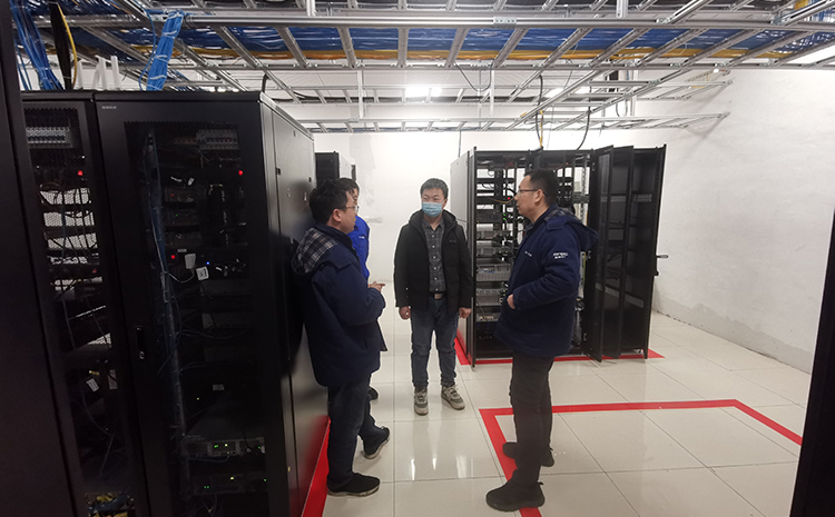 金雞灘煤礦數(shù)據(jù)機(jī)房全氟己酮自動滅火裝置安裝完成!